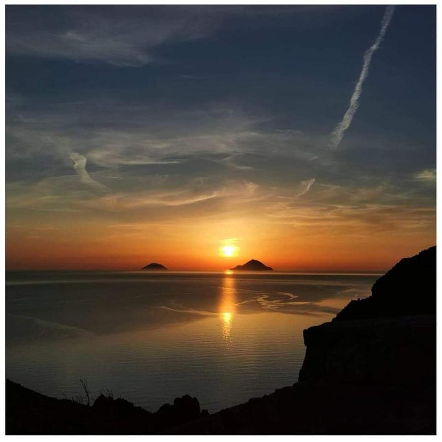 Lipari Centro Storico Flat 6 Mins From Port Apartment Ngoại thất bức ảnh