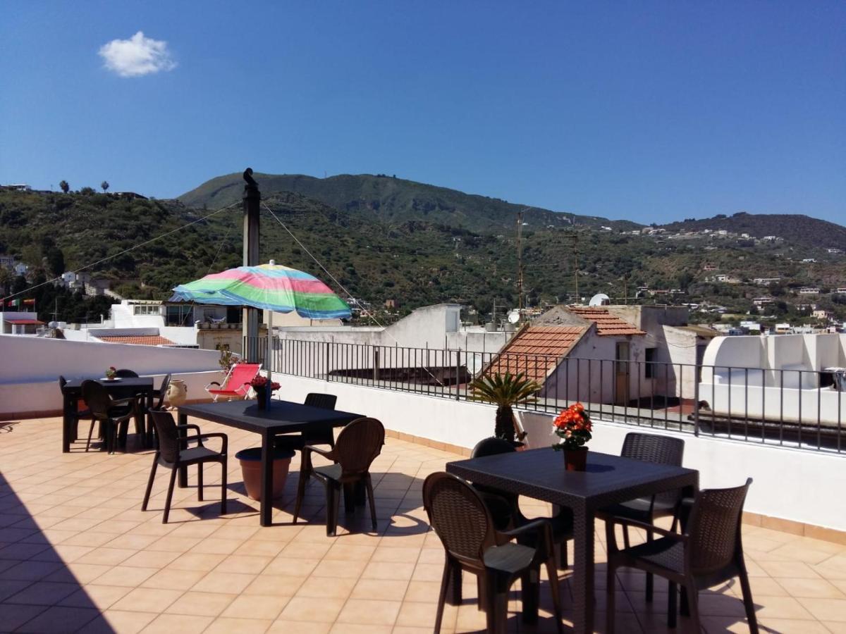 Lipari Centro Storico Flat 6 Mins From Port Apartment Ngoại thất bức ảnh