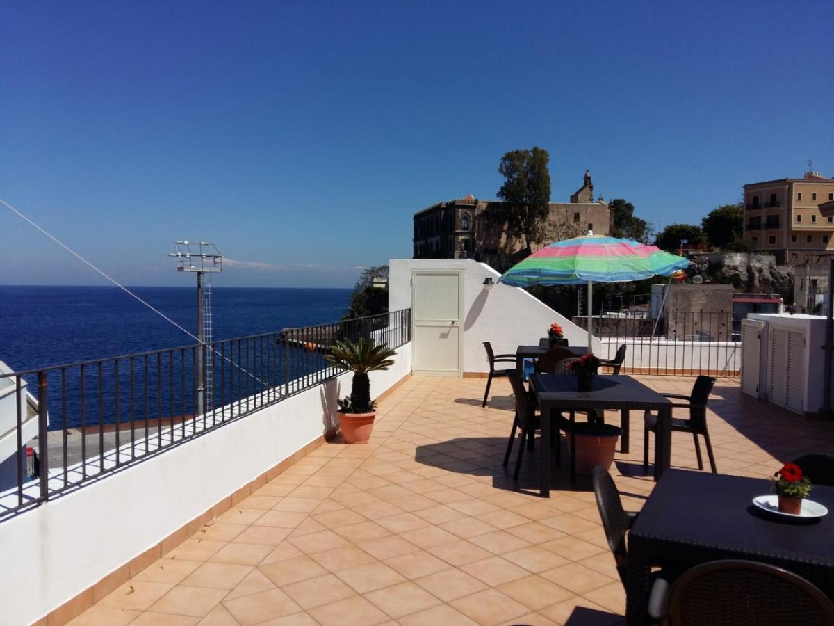 Lipari Centro Storico Flat 6 Mins From Port Apartment Ngoại thất bức ảnh